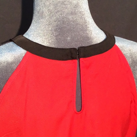 💕NWT💕 Worthington color block halter top size small - Picture 4 of 6